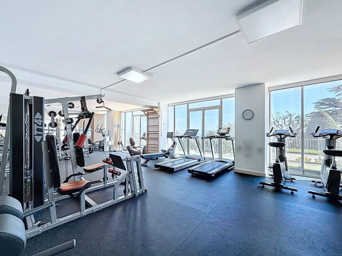 Image No.25-2 Bed Apartment for sale