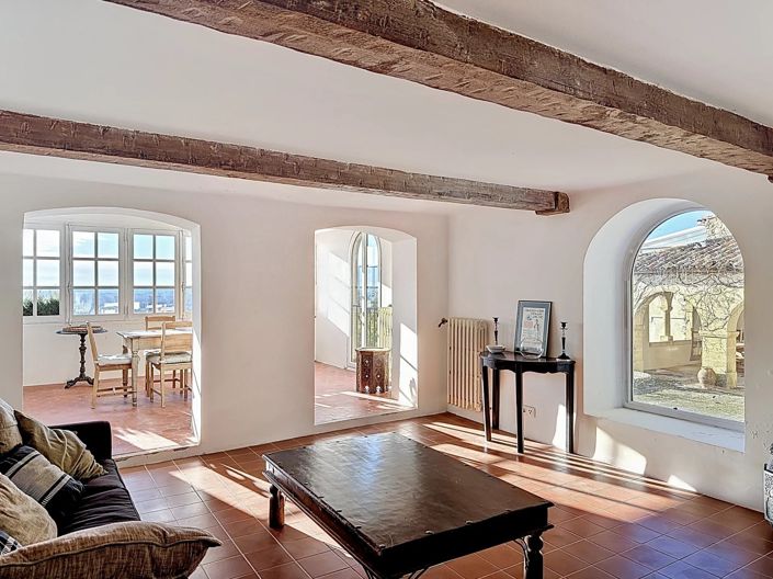 Image No.11-10 Bed House for sale