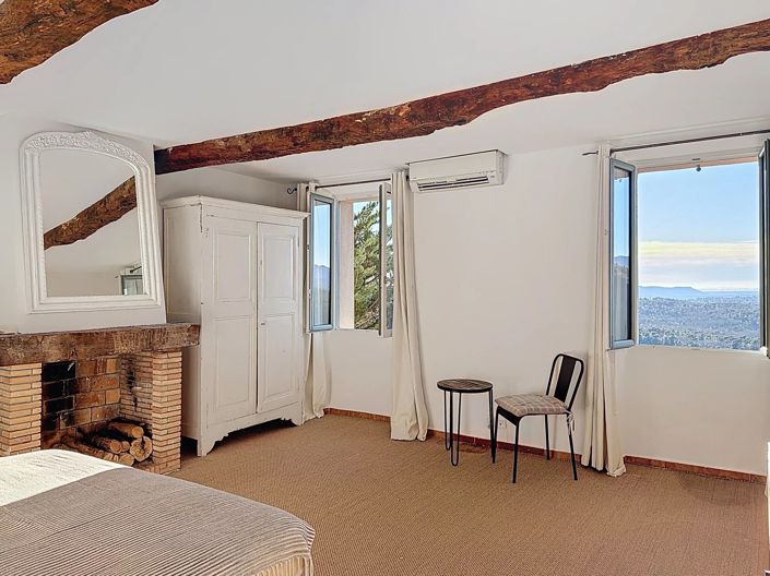 Image No.20-10 Bed House for sale