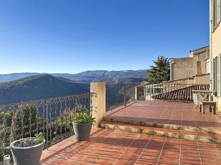 Image No.25-10 Bed House for sale