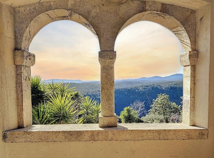 Image No.3-10 Bed House for sale