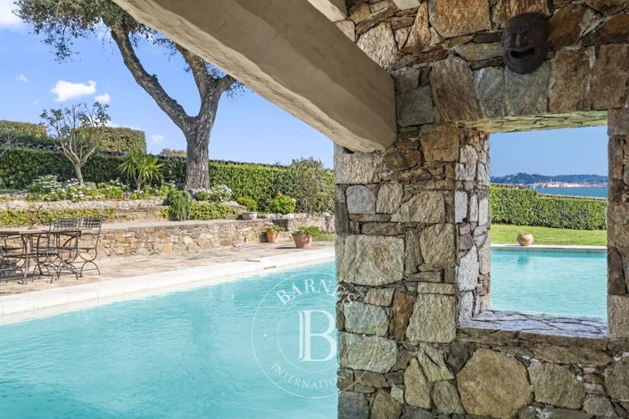 Image No.2-5 Bed House for sale