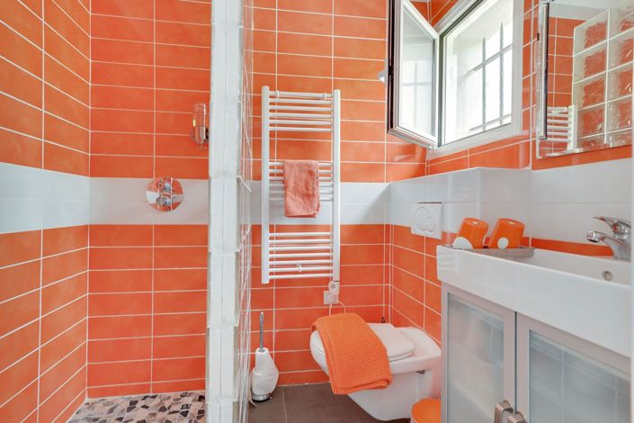 Image No.10-7 Bed House for sale