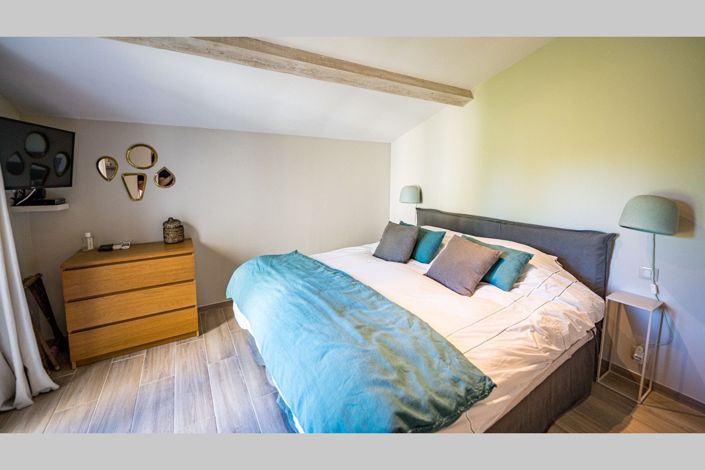 Image No.15-7 Bed House for sale