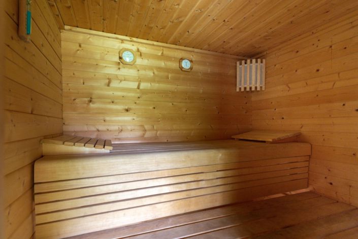 Image No.19-7 Bed House for sale