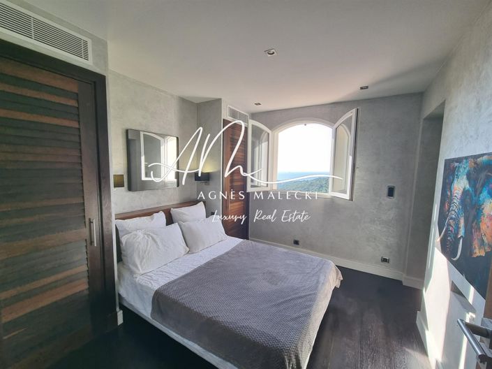 Image No.10-4 Bed House for sale