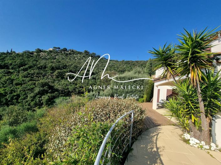 Image No.3-4 Bed House for sale