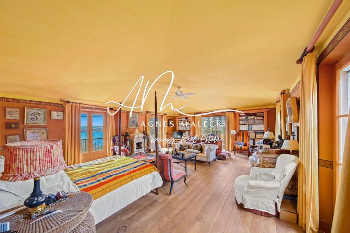 Image No.15-7 Bed House for sale