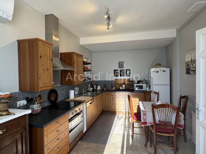 Image No.2-5 Bed House for sale