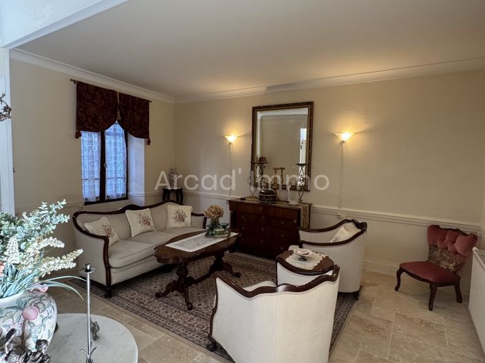 Image No.4-5 Bed House for sale