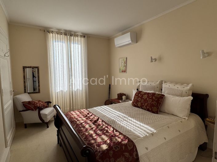 Image No.6-5 Bed House for sale