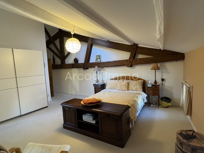 Image No.7-5 Bed House for sale