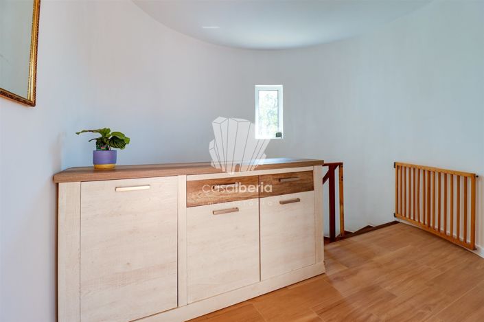 Image No.18-3 Bed House for sale