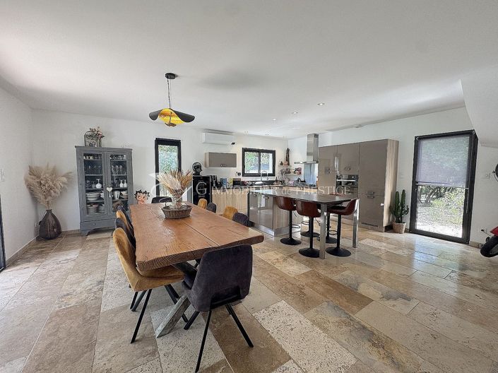 Image No.10-Maison de 6 chambres à vendre à Pernes-les-Fontaines