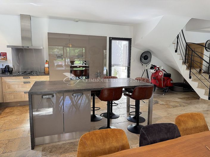 Image No.11-Maison de 6 chambres à vendre à Pernes-les-Fontaines