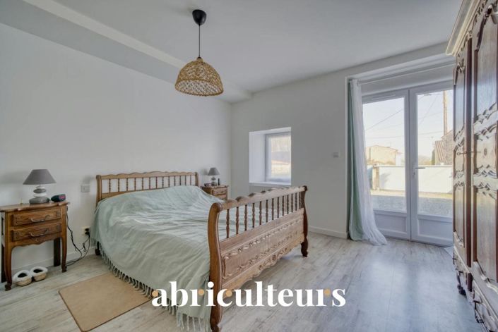 Image No.7-3 Bed House for sale