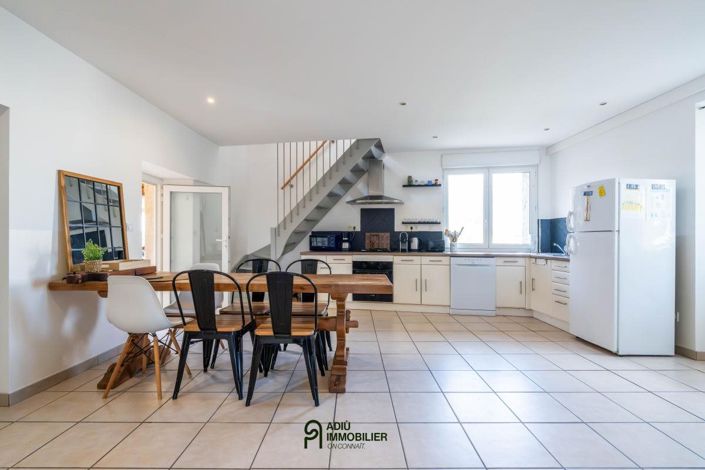 Image No.4-2 Bed House for sale