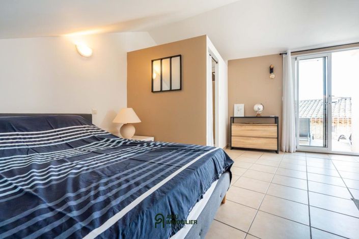 Image No.9-2 Bed House for sale