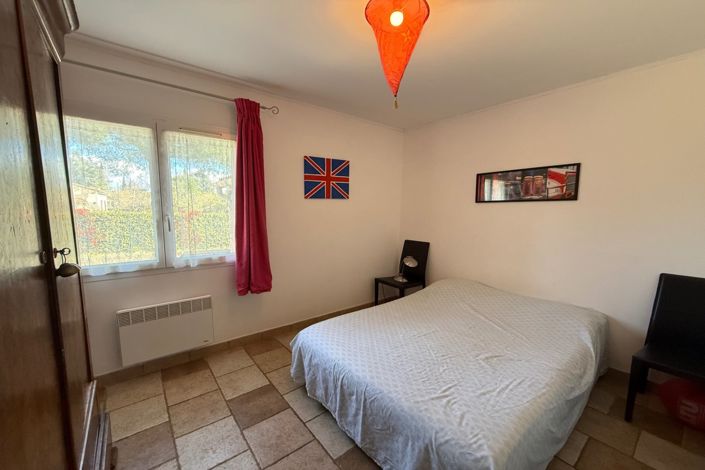 Image No.12-4 Bed House for sale