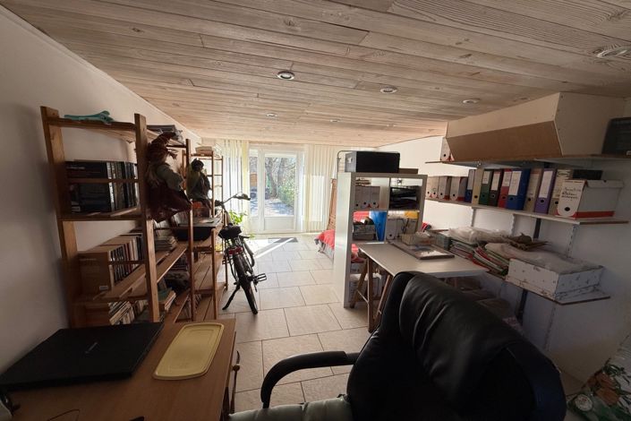 Image No.16-4 Bed House for sale