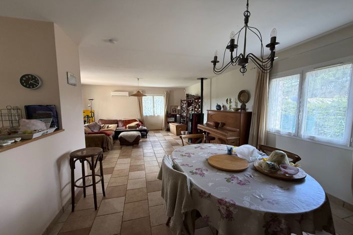 Image No.9-4 Bed House for sale