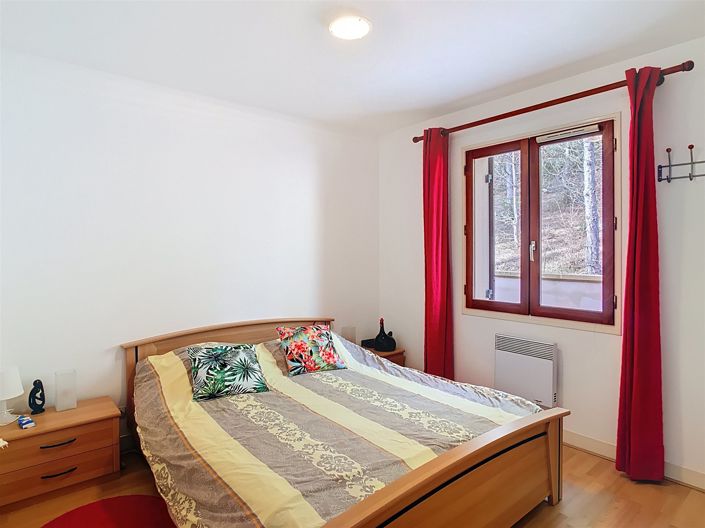 Image No.10-4 Bed House for sale