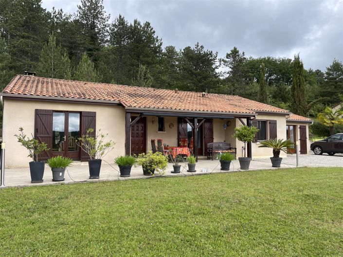 Image No.17-4 Bed House for sale