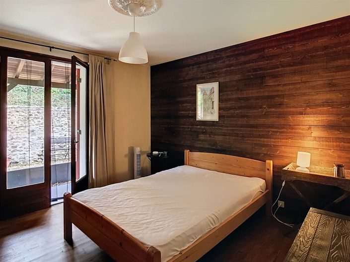 Image No.10-4 Bed House for sale