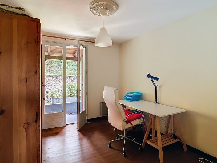 Image No.12-4 Bed House for sale