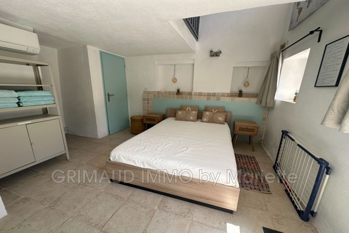 Image No.10-3 Bed House for sale