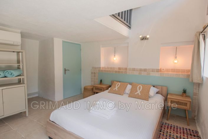 Image No.11-3 Bed House for sale