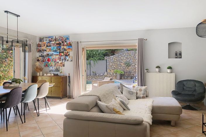 Image No.7-4 Bed House for sale