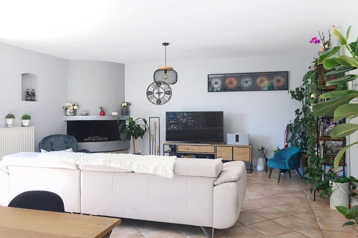 Image No.8-4 Bed House for sale