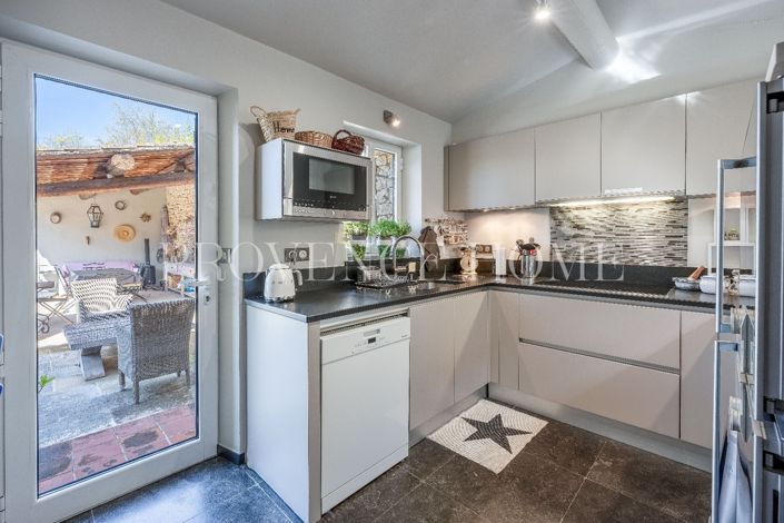 Image No.6-Maison de 5 chambres à vendre à Gordes