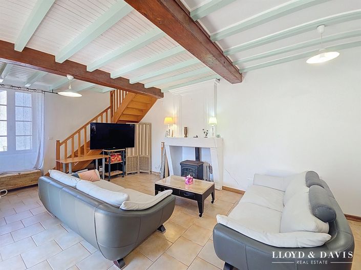 Image No.18-8 Bed House for sale