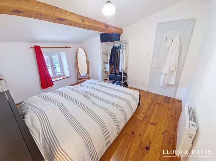 Image No.21-8 Bed House for sale