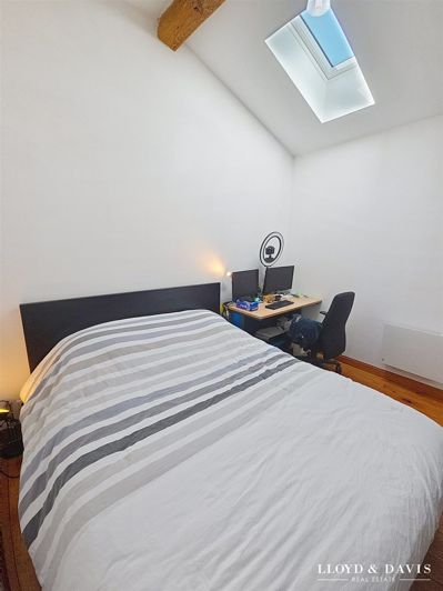 Image No.22-8 Bed House for sale