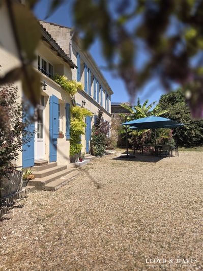 Image No.23-8 Bed House for sale