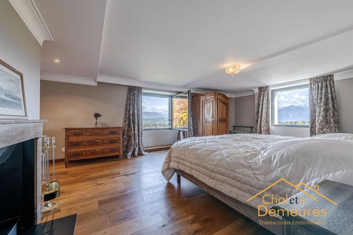 Image No.17-8 Bed House for sale