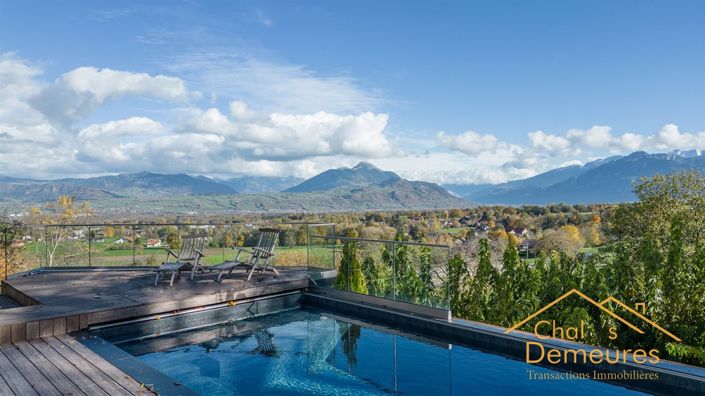 Image No.18-8 Bed House for sale