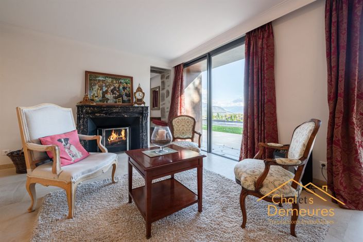 Image No.28-8 Bed House for sale