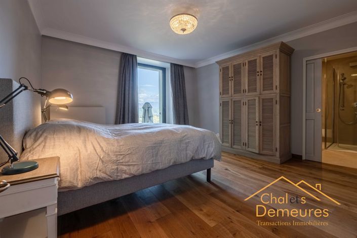 Image No.9-8 Bed House for sale