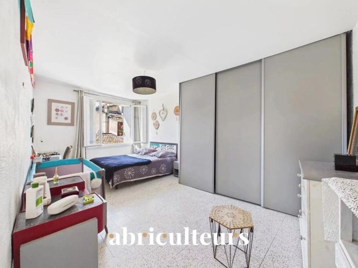 Image No.6-4 Bed House for sale