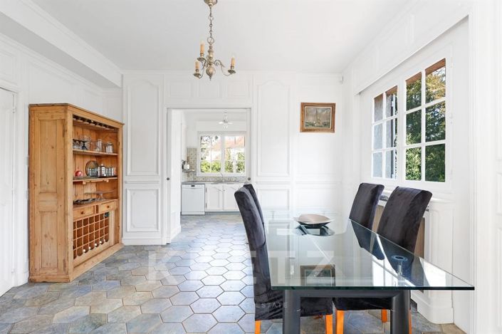 Image No.11-Maison de 6 chambres à vendre à Marnes-la-Coquette