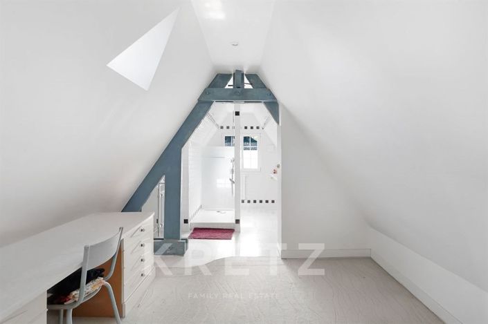 Image No.14-Maison de 6 chambres à vendre à Marnes-la-Coquette