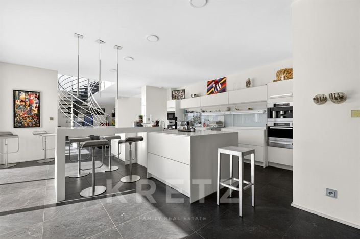 Image No.14-5 Bed House for sale