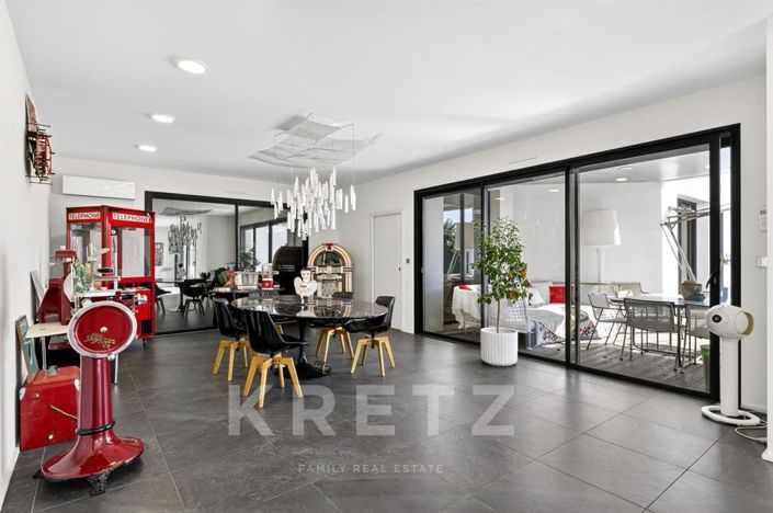 Image No.15-5 Bed House for sale