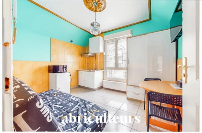 Image No.2-8 Bed House for sale