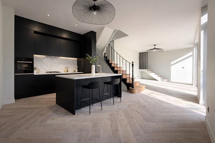 Image No.2-4 Bed House for sale