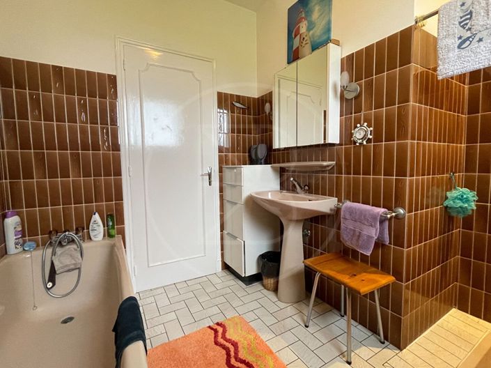 Image No.13-3 Bed House for sale